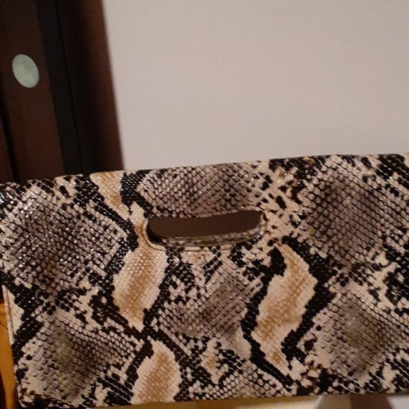 Purse - Picture 2 of 2